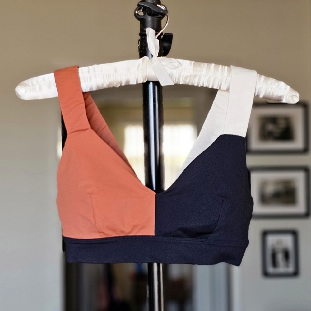 Vaara Bi-colour Sports Bra